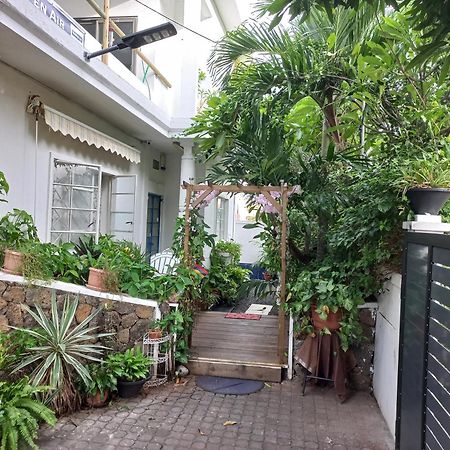 Open Air Cafe & Apartments 路易港 外观 照片