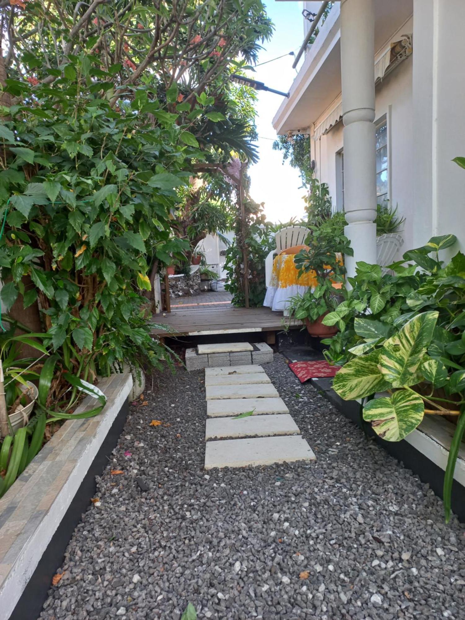 Open Air Cafe & Apartments 路易港 外观 照片